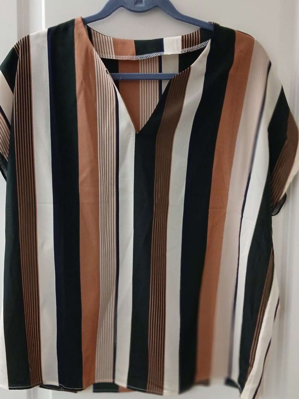 Women's Vertical Striped V Neck Cap Sleeve Blouse NWOT